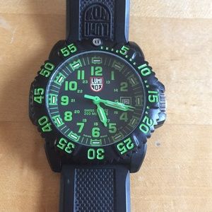 Luminous 3050/3950 watch